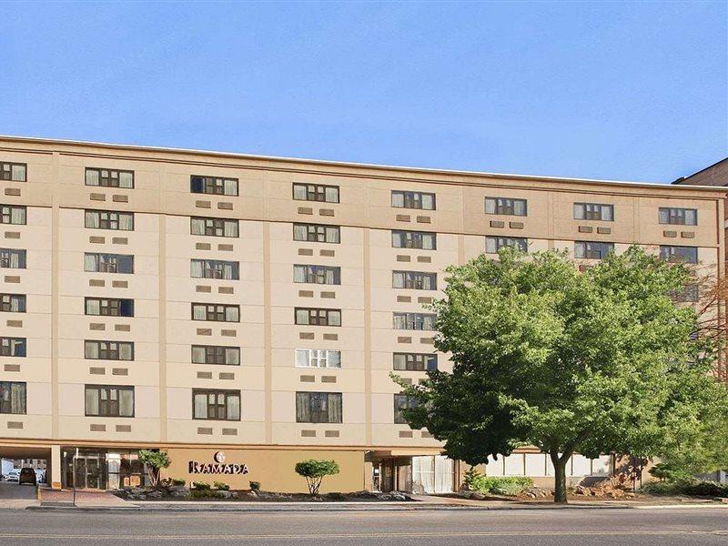 Hotel Ramada By Wyndham East Orange Zewnętrze zdjęcie