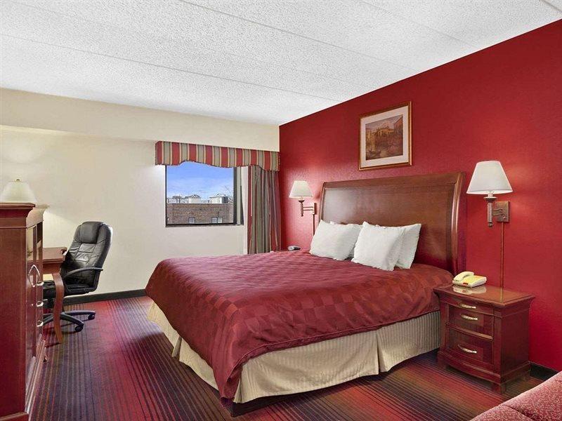 Hotel Ramada By Wyndham East Orange Zewnętrze zdjęcie