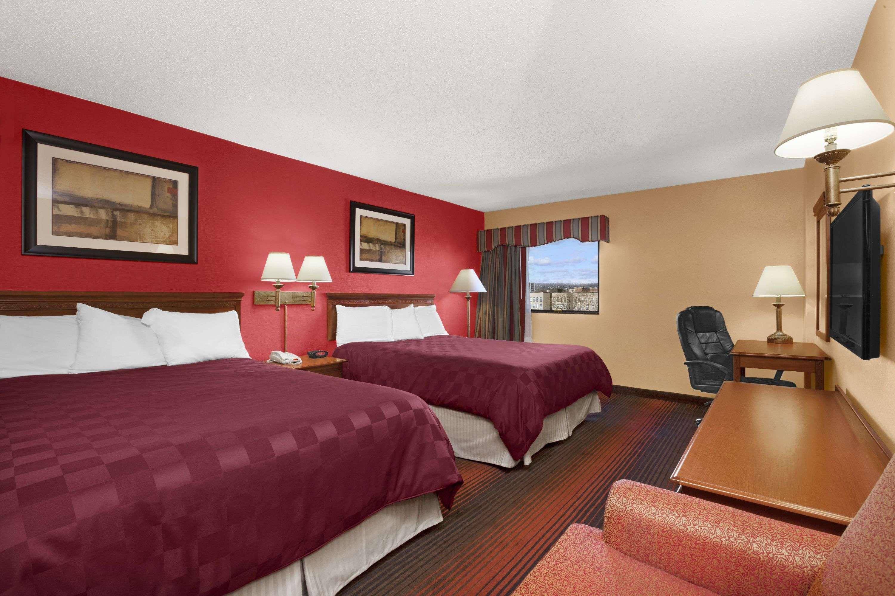 Hotel Ramada By Wyndham East Orange Zewnętrze zdjęcie