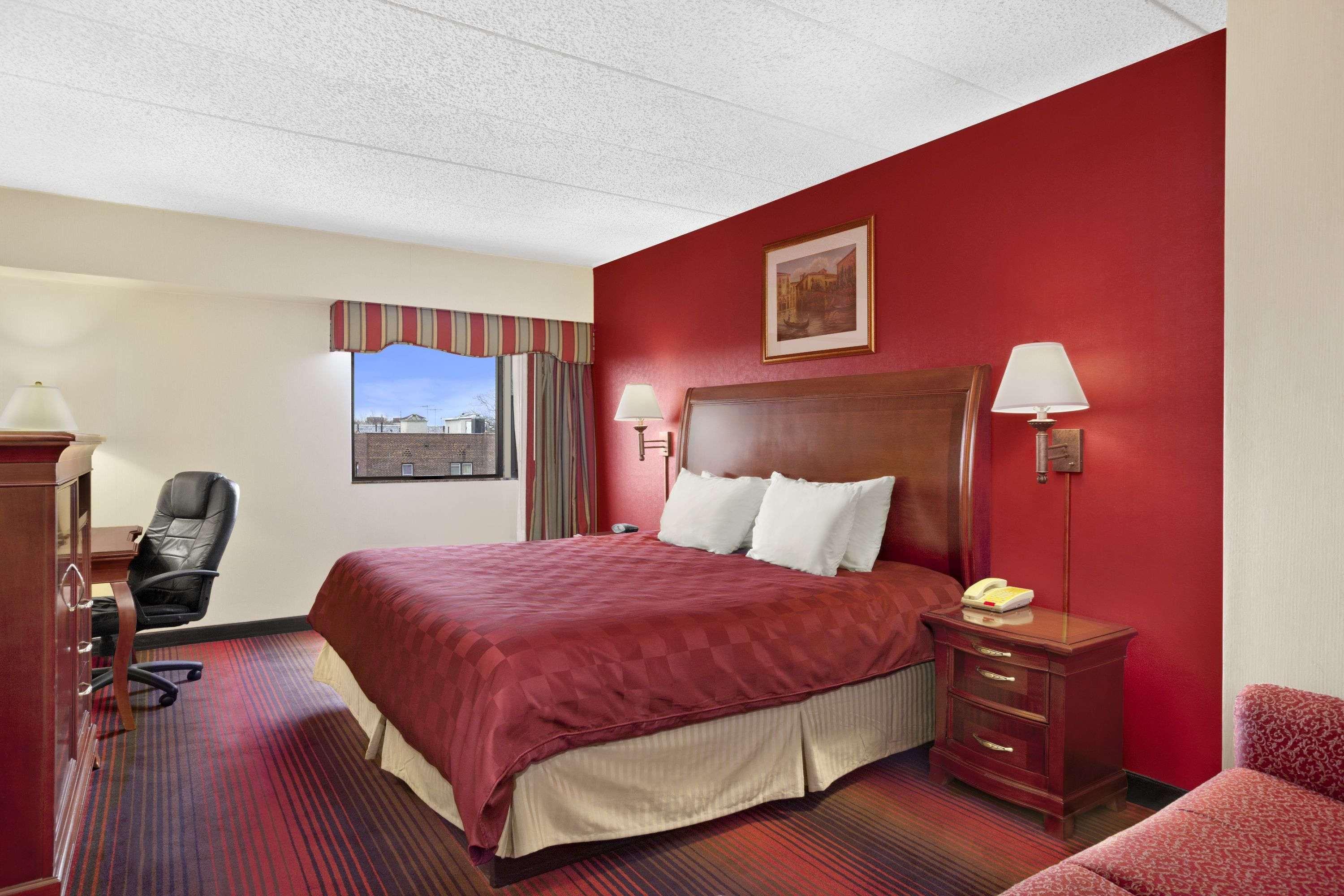 Hotel Ramada By Wyndham East Orange Zewnętrze zdjęcie