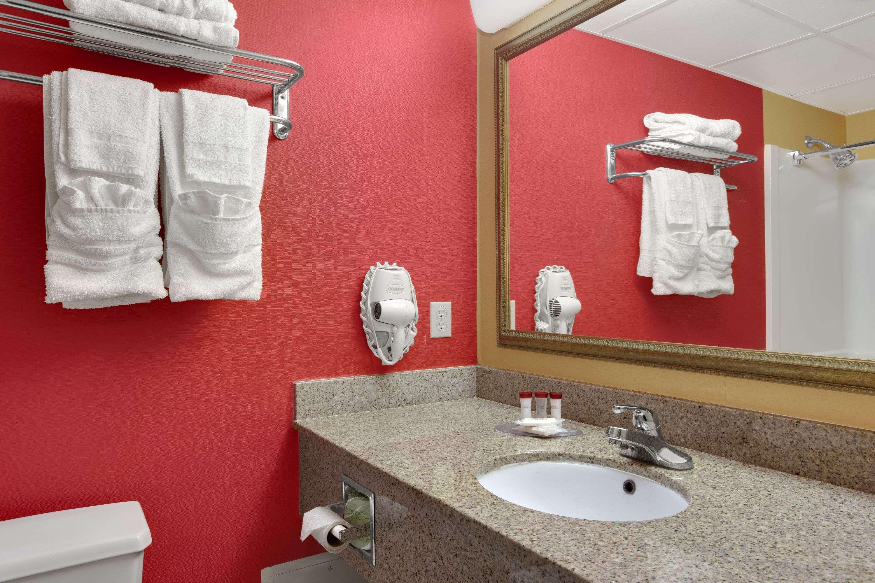 Hotel Ramada By Wyndham East Orange Zewnętrze zdjęcie