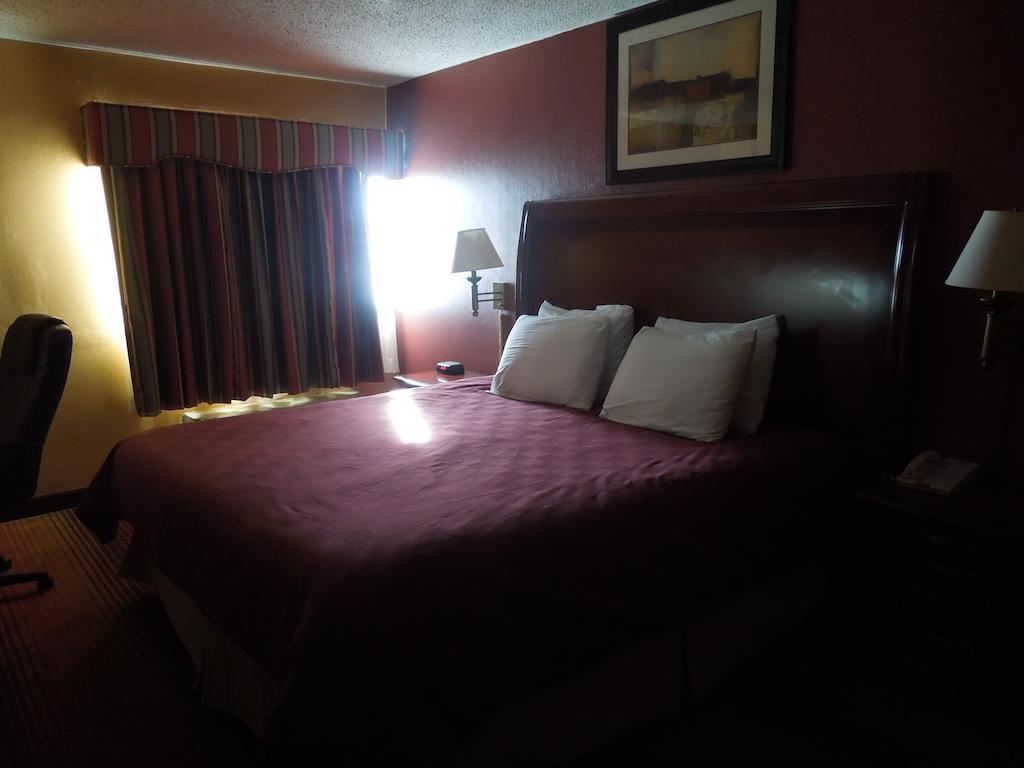 Hotel Ramada By Wyndham East Orange Zewnętrze zdjęcie